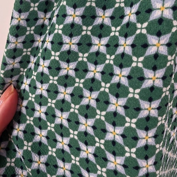 Max Studio Jumpsuit Womens Small Green Geometric Floral Smocked Wide Leg Ruffle - Picture 4 of 5